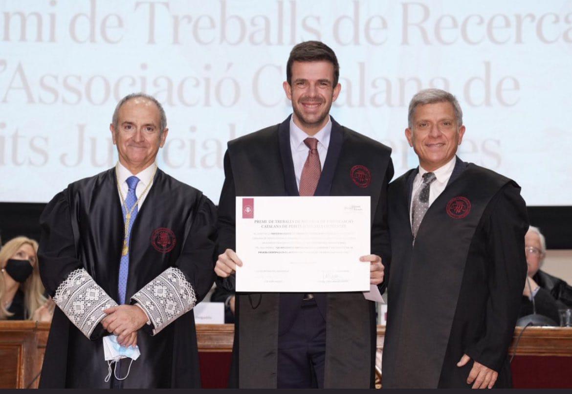 Lliurament del Premi de la XIII EDICIÓ DEL PREMI DE TREBALLS DE RECERCA convocat per l’ Associació Catalana de Perits Judicials.